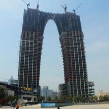 蘇州秋褲樓吞金數(shù)十億元賣不動(dòng) 尷尬的不止外觀